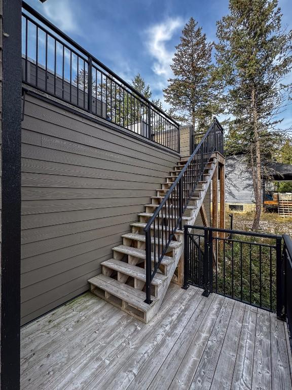 9905 Osprey Landing Drive, Wardner, BC - Outdoor With Exterior