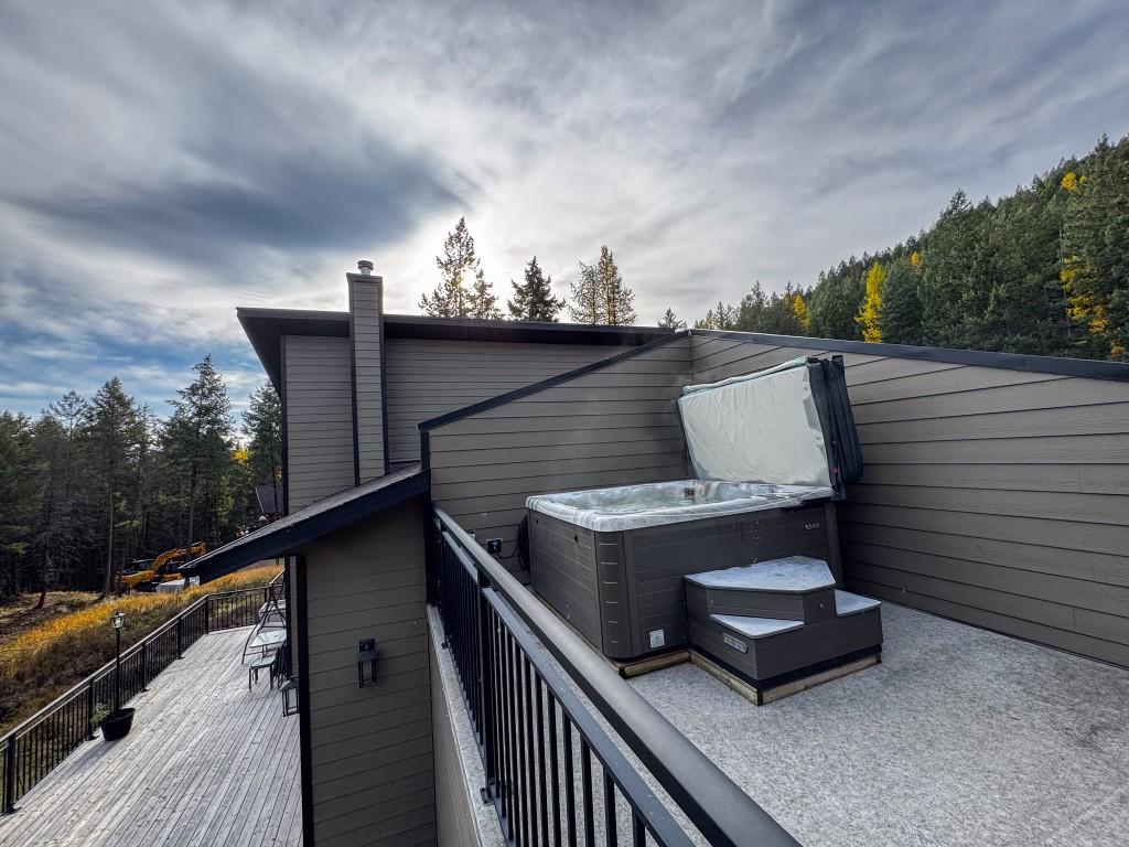 9905 Osprey Landing Drive, Wardner, BC - Outdoor With Deck Patio Veranda With Exterior