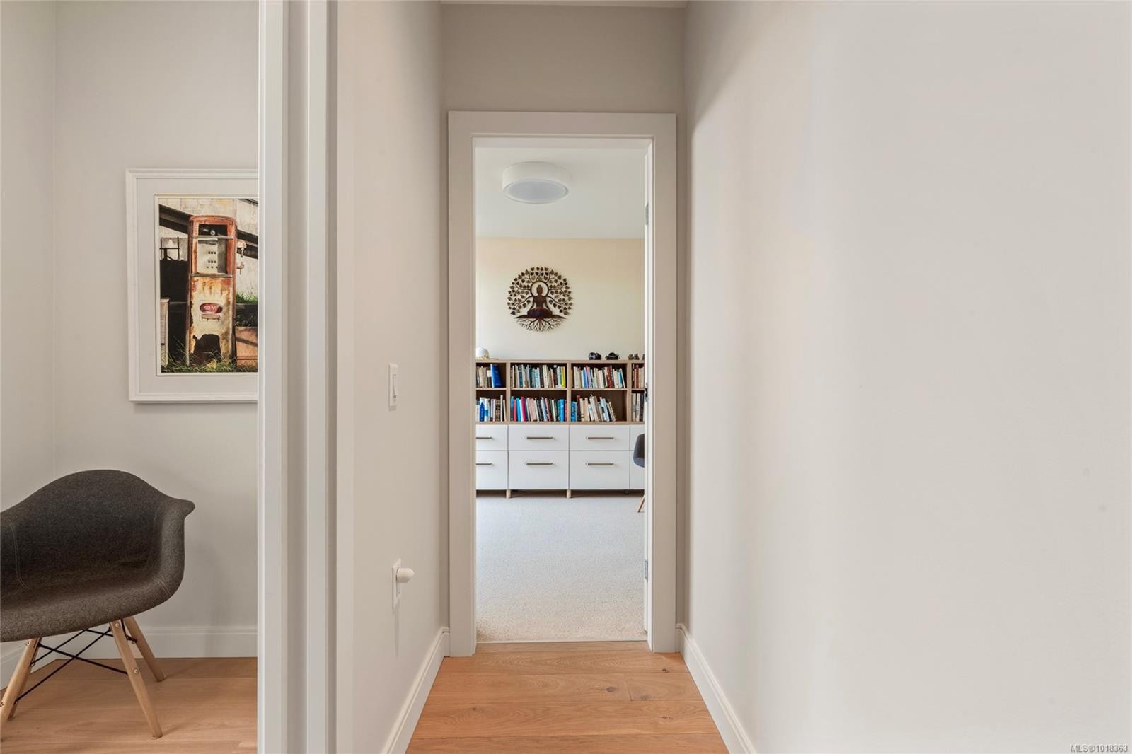 301-1916 Oak Bay Ave, Victoria, BC - Indoor Photo Showing Other Room