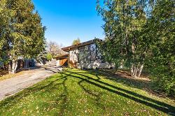 317 McIvor AVE  Winnipeg, MB R2G 1A1