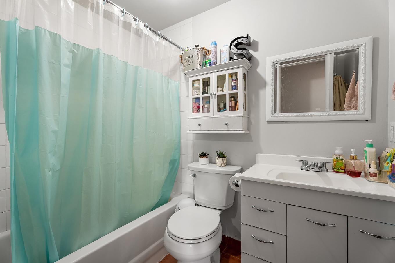 Salle de bains - 711 - 711B Rue Labelle, Saint-Jérôme, QC - Indoor Photo Showing Bathroom