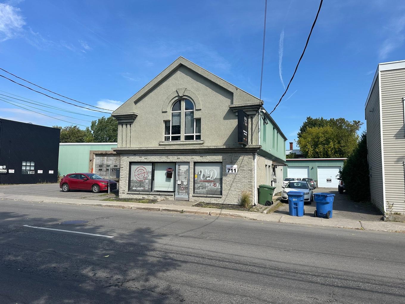 Façade - 711 - 711B Rue Labelle, Saint-Jérôme, QC - Outdoor