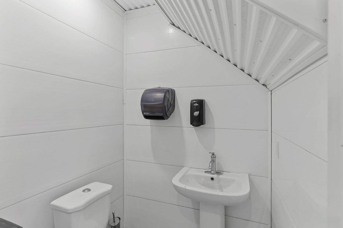 Bathroom - 2563 Route 201, Ormstown, QC - Indoor Photo Showing Bathroom