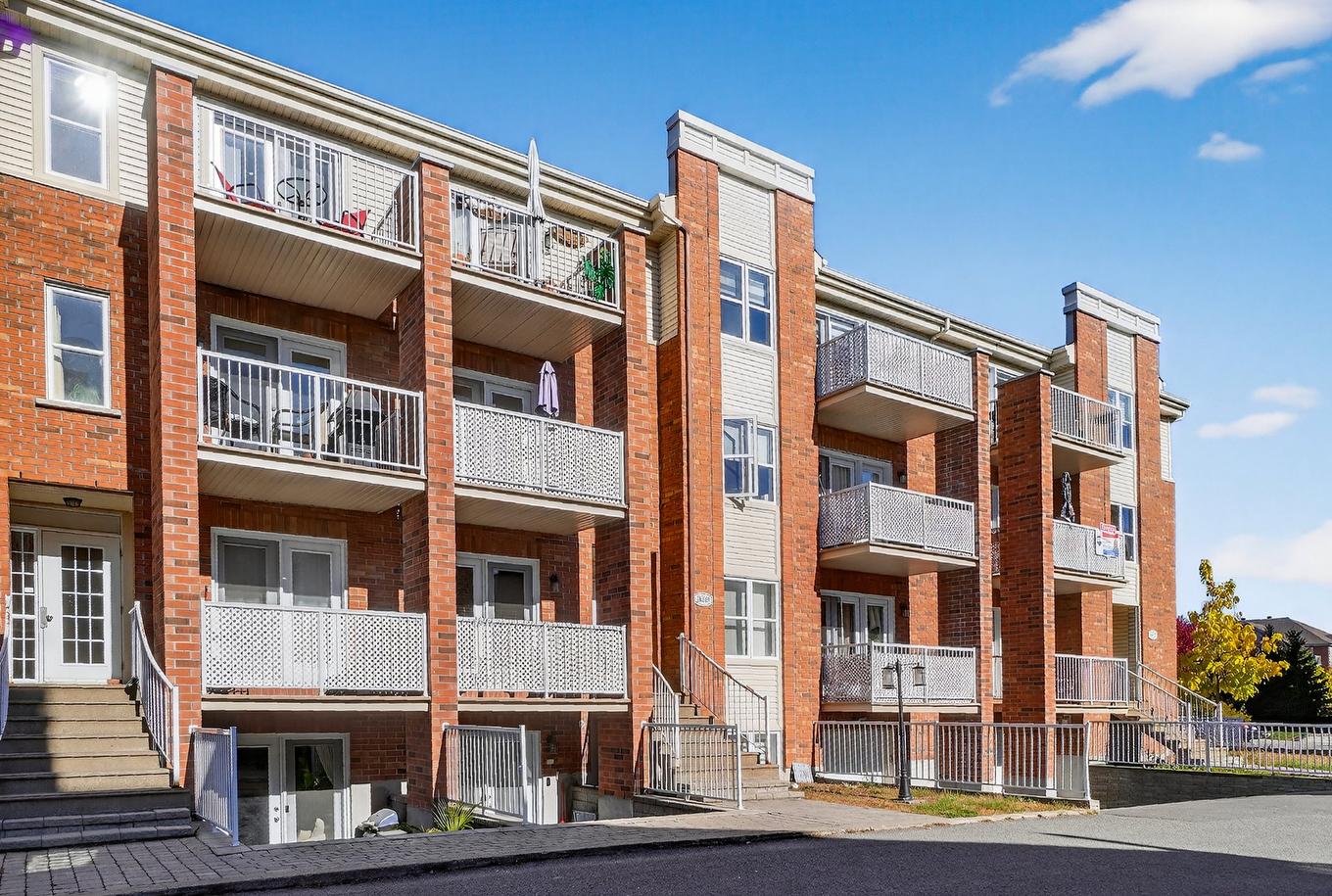 Frontage - 301-16239 Rue Forsyth, Montréal (Rivière-Des-Prairies/Pointe-Aux-Trembles), QC - Outdoor With Facade