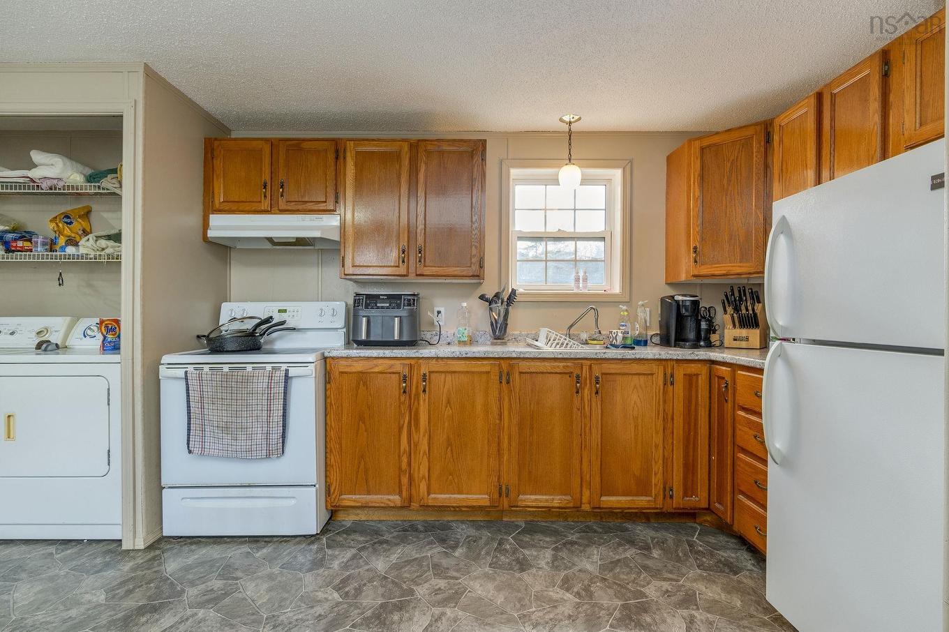 94 Commission Street, Sandy Point, NS