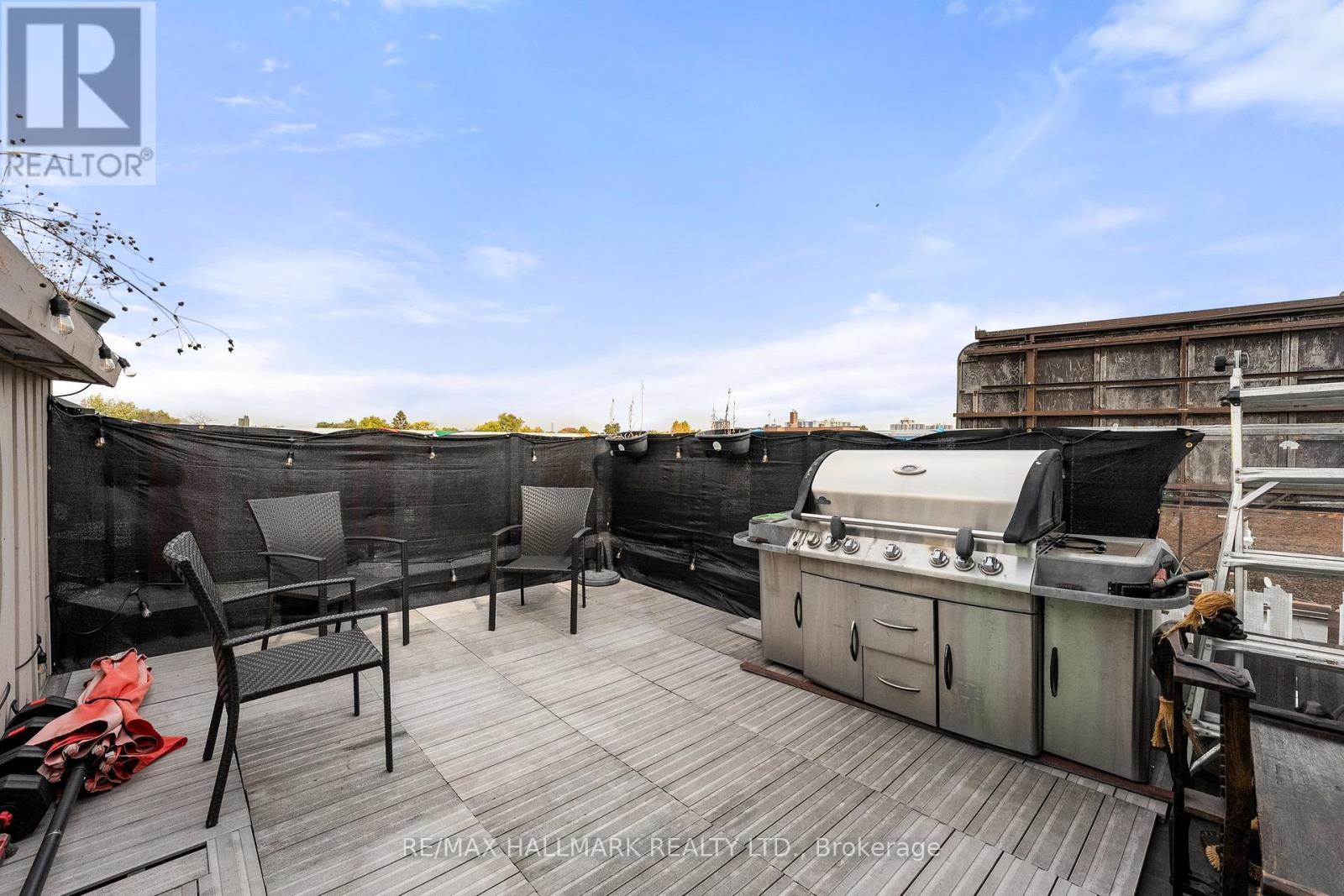 2151 Danforth Avenue, Toronto, ON