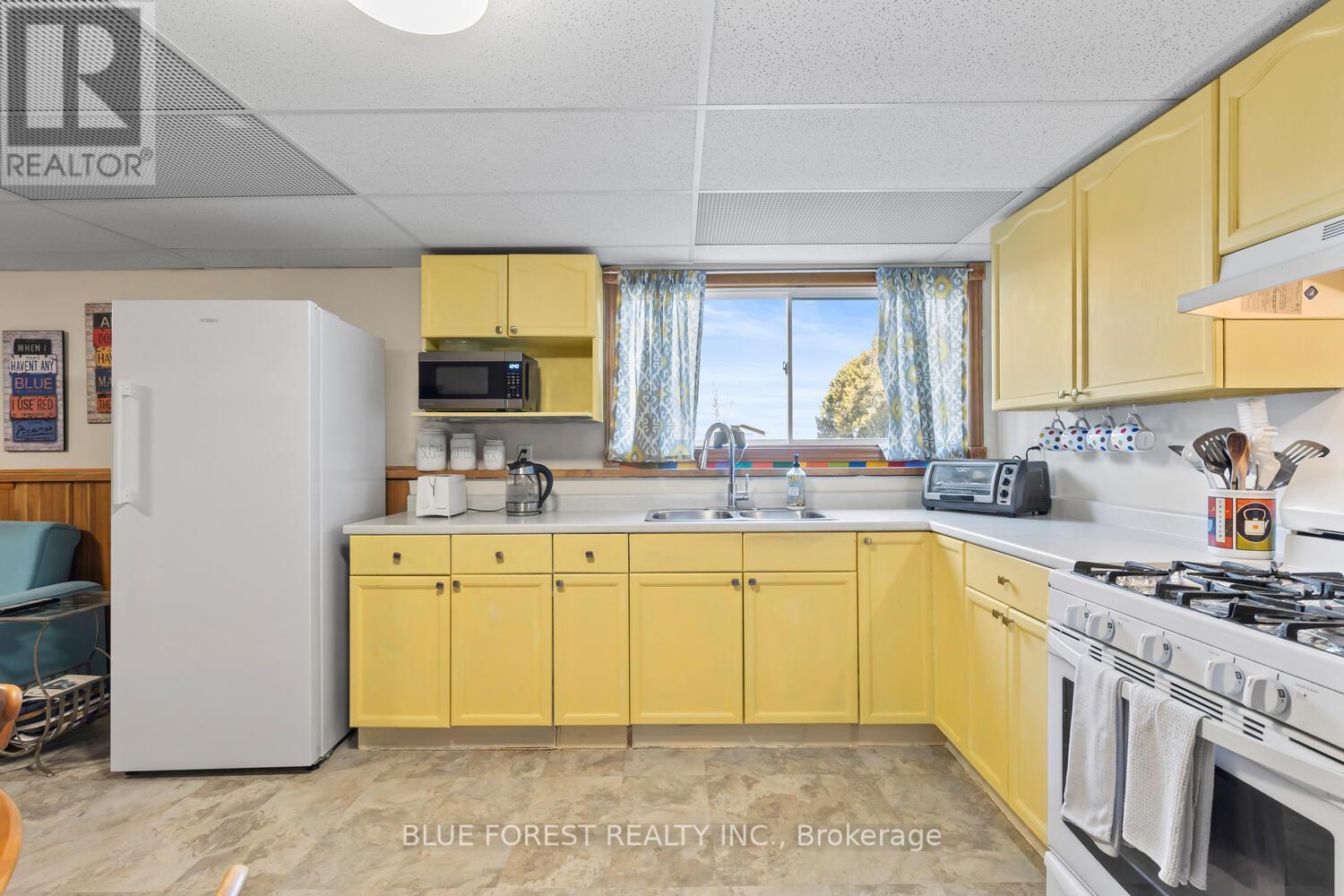 22120 Talbot Road, West Elgin (New Glasgow), ON