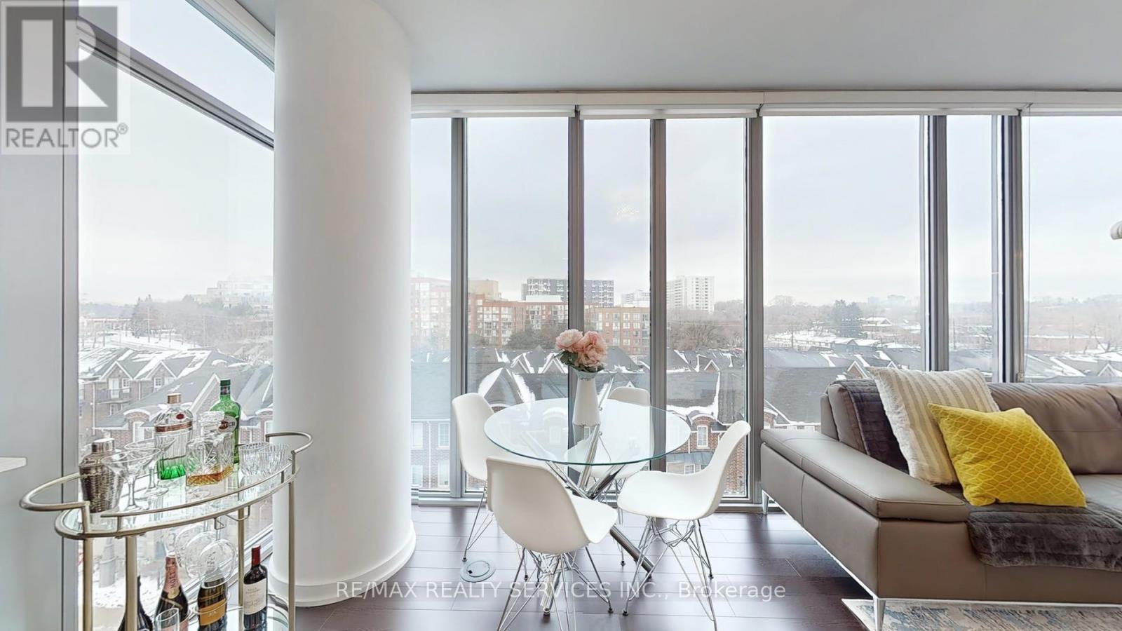 511 - 105 The Queensway Avenue, Toronto, ON - Indoor Photo Showing Dining Room