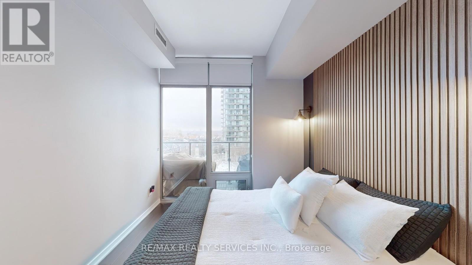 511 - 105 The Queensway Avenue, Toronto, ON - Indoor Photo Showing Bedroom