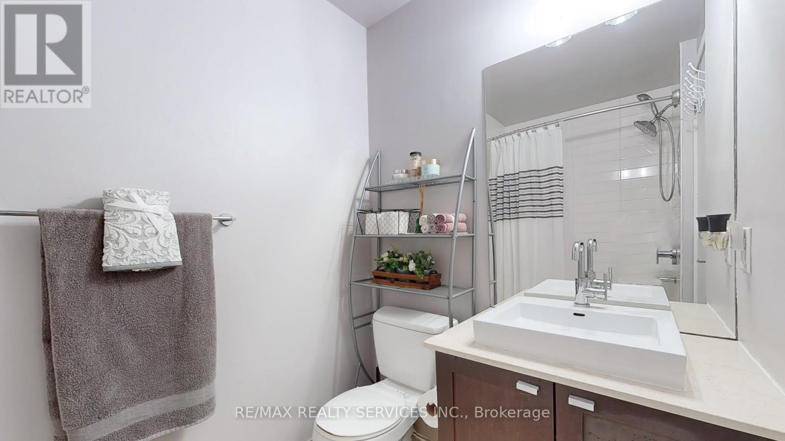 511 - 105 The Queensway Avenue, Toronto, ON - Indoor Photo Showing Bathroom