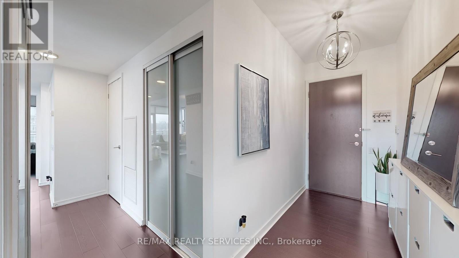 511 - 105 The Queensway Avenue, Toronto, ON - Indoor Photo Showing Other Room