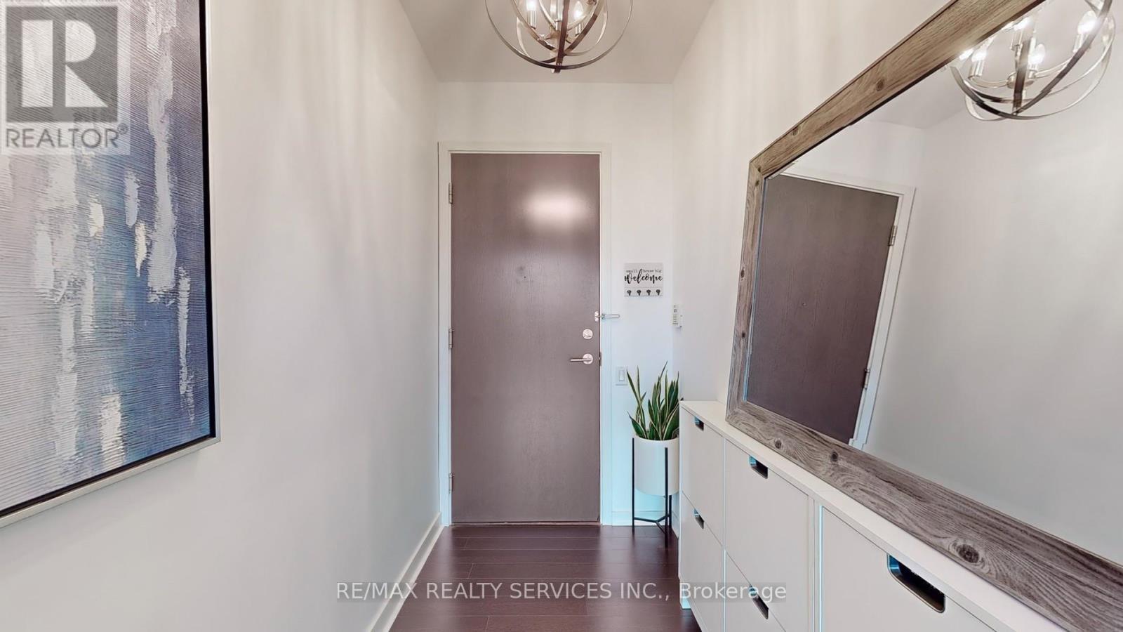 511 - 105 The Queensway Avenue, Toronto, ON - Indoor Photo Showing Other Room