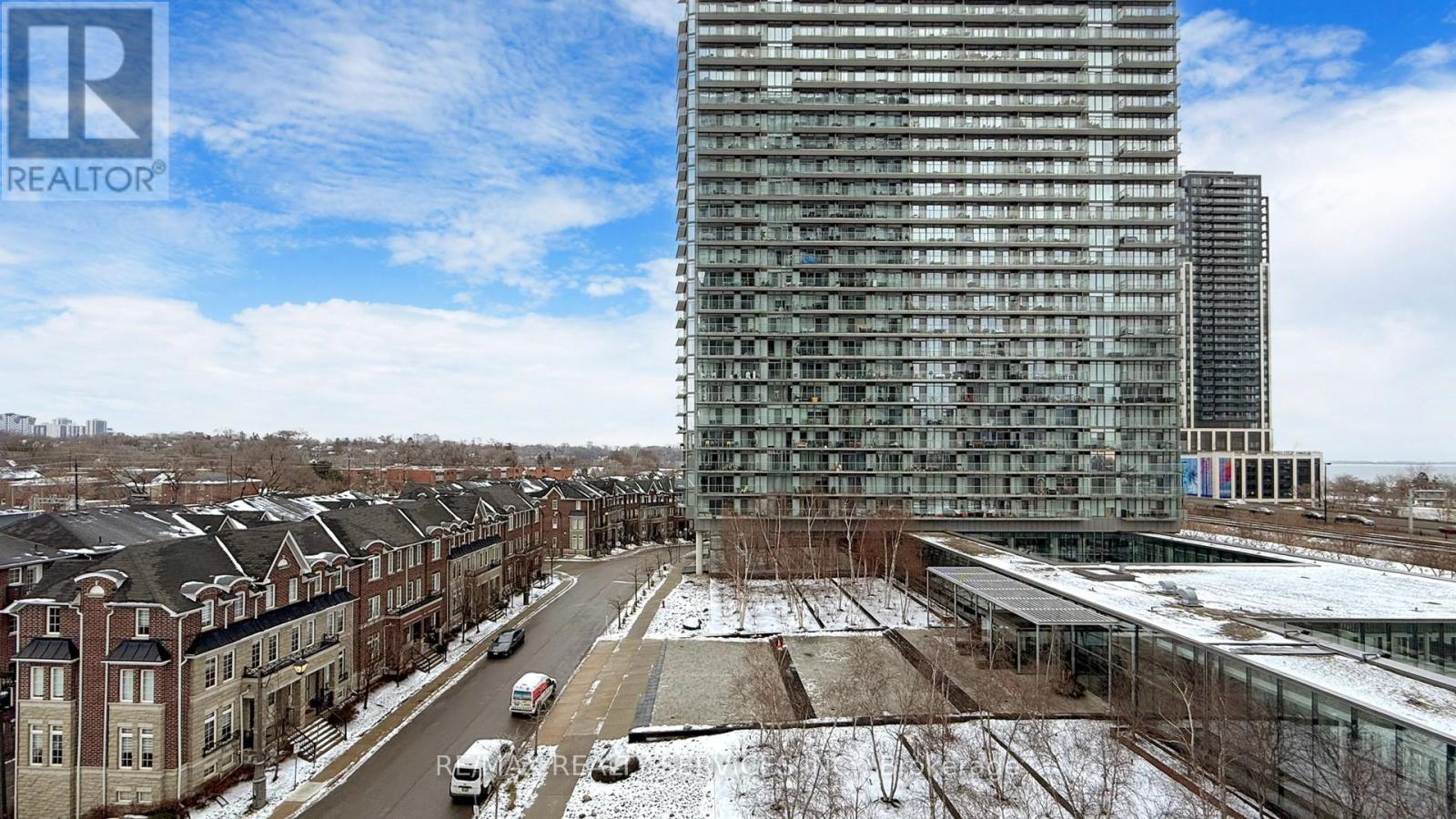 511 - 105 The Queensway Avenue, Toronto, ON - Outdoor