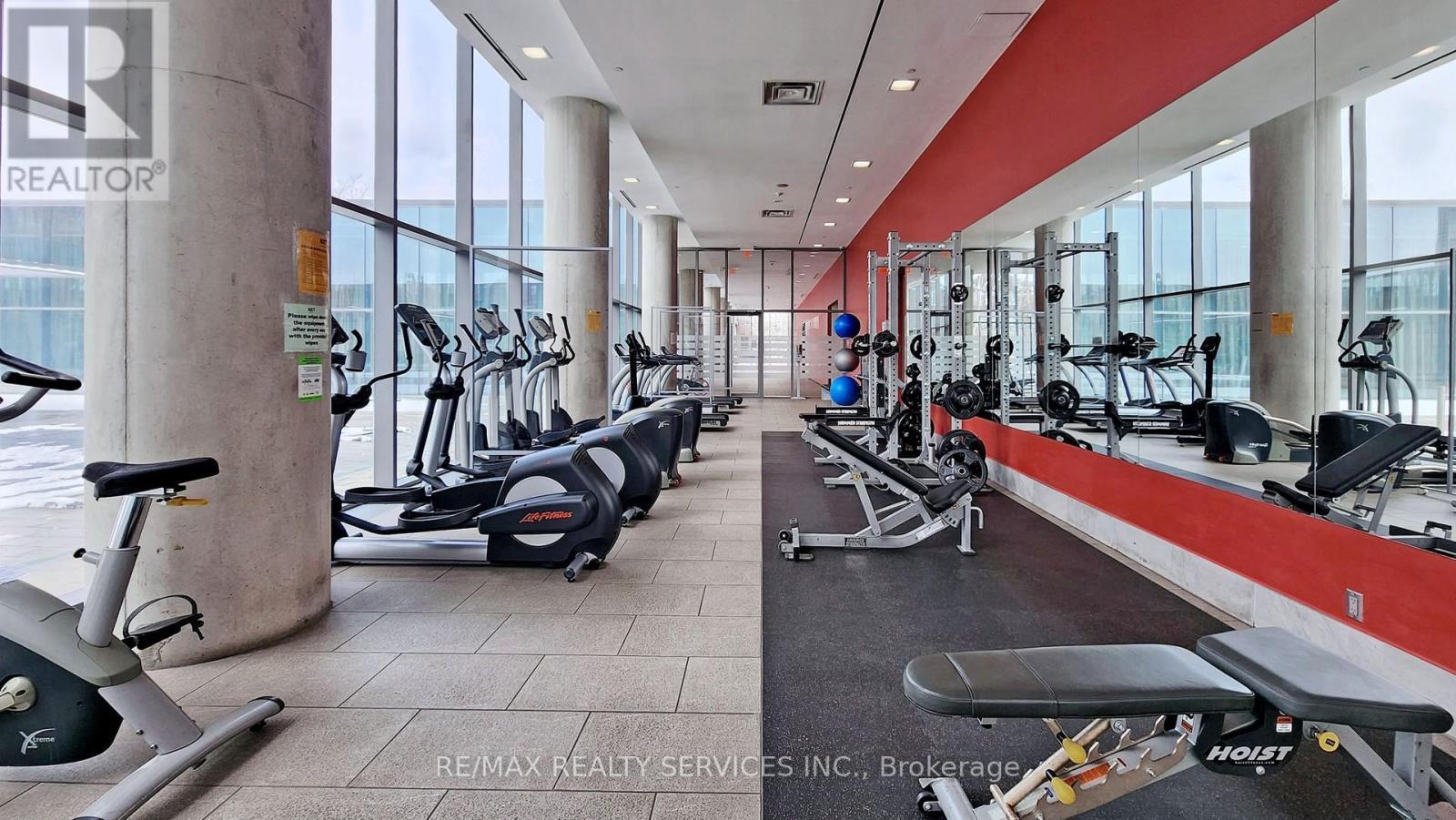 511 - 105 The Queensway Avenue, Toronto, ON - Indoor Photo Showing Gym Room