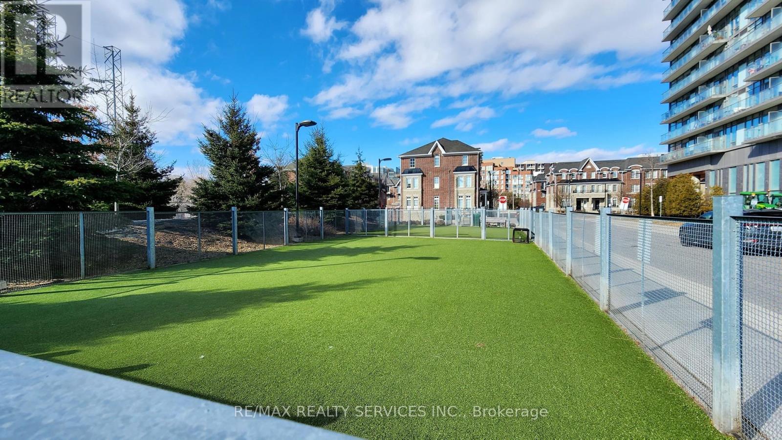 511 - 105 The Queensway Avenue, Toronto, ON - Outdoor