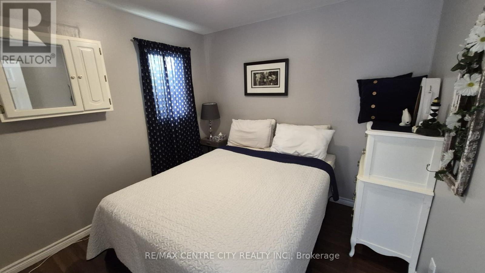 143 William Street, Central Elgin (Port Stanley), ON - Indoor Photo Showing Bedroom