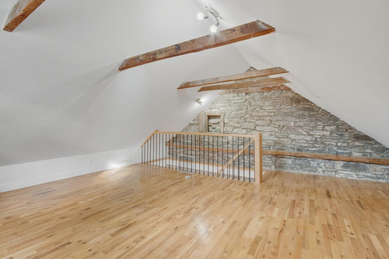 Mezzanine - 5795 - 5805 Rg Du Bas-St-François, Laval (Duvernay), QC - Indoor Photo Showing Other Room