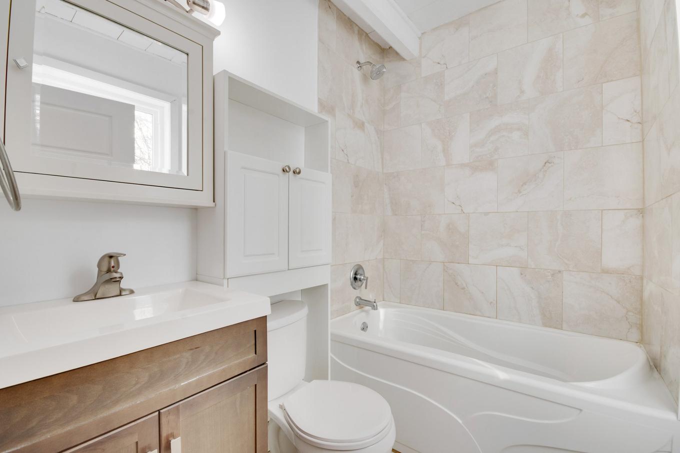 Salle de bains - 5795 - 5805 Rg Du Bas-St-François, Laval (Duvernay), QC - Indoor Photo Showing Bathroom