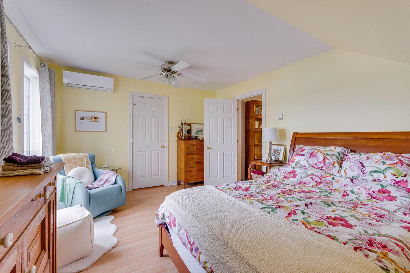 Chambre à coucher - 1804 Ch. De La Grande-Presqu'Île, Plaisance, QC - Indoor Photo Showing Bedroom