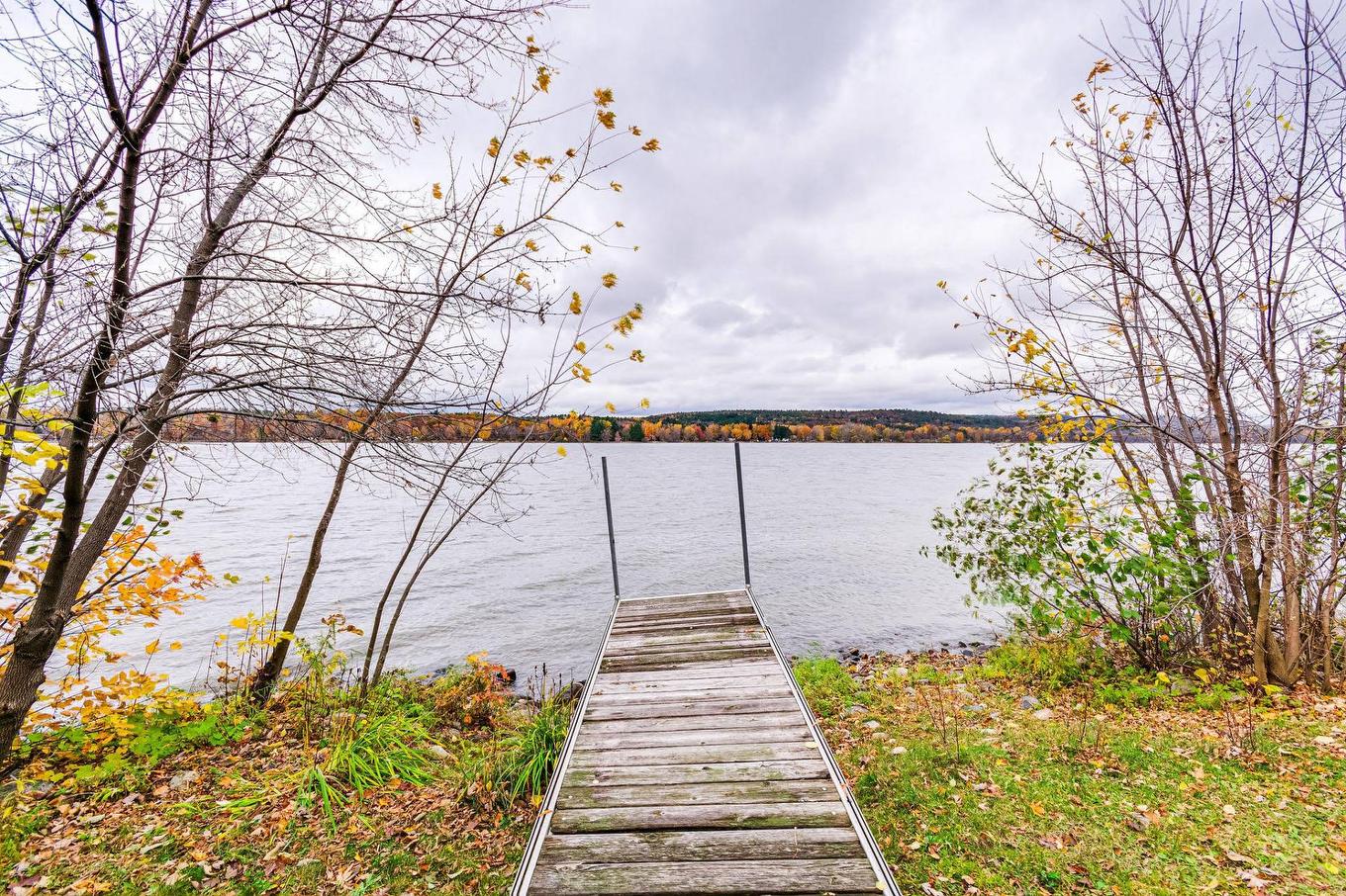 Bord de l'eau - 1804 Ch. De La Grande-Presqu'Île, Plaisance, QC - Outdoor With Body Of Water With View