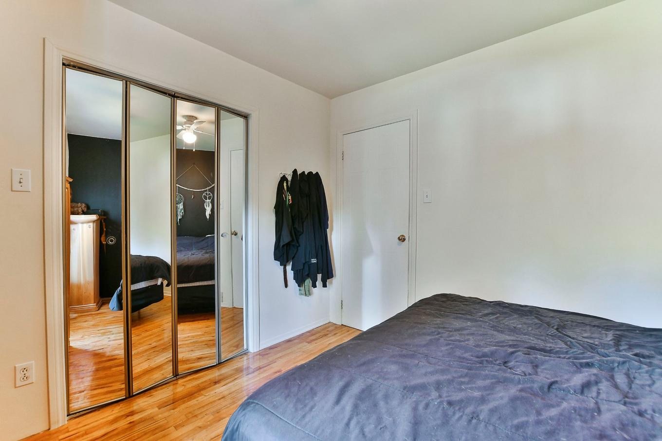 Primary bedroom - 84 Rue Onulphe-Peltier, L'Épiphanie, QC - Indoor Photo Showing Bedroom