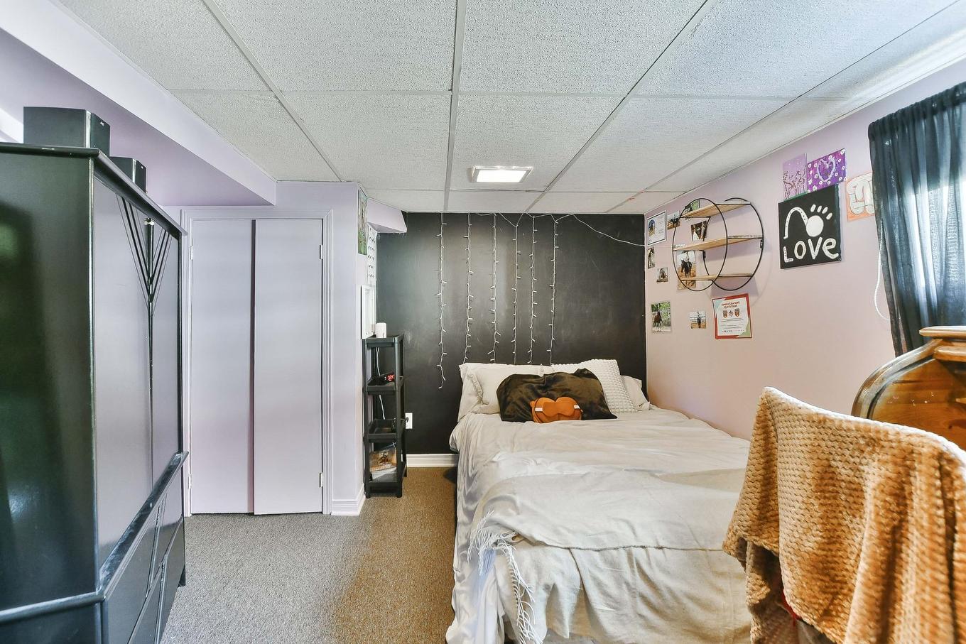 Bedroom - 84 Rue Onulphe-Peltier, L'Épiphanie, QC - Indoor Photo Showing Bedroom