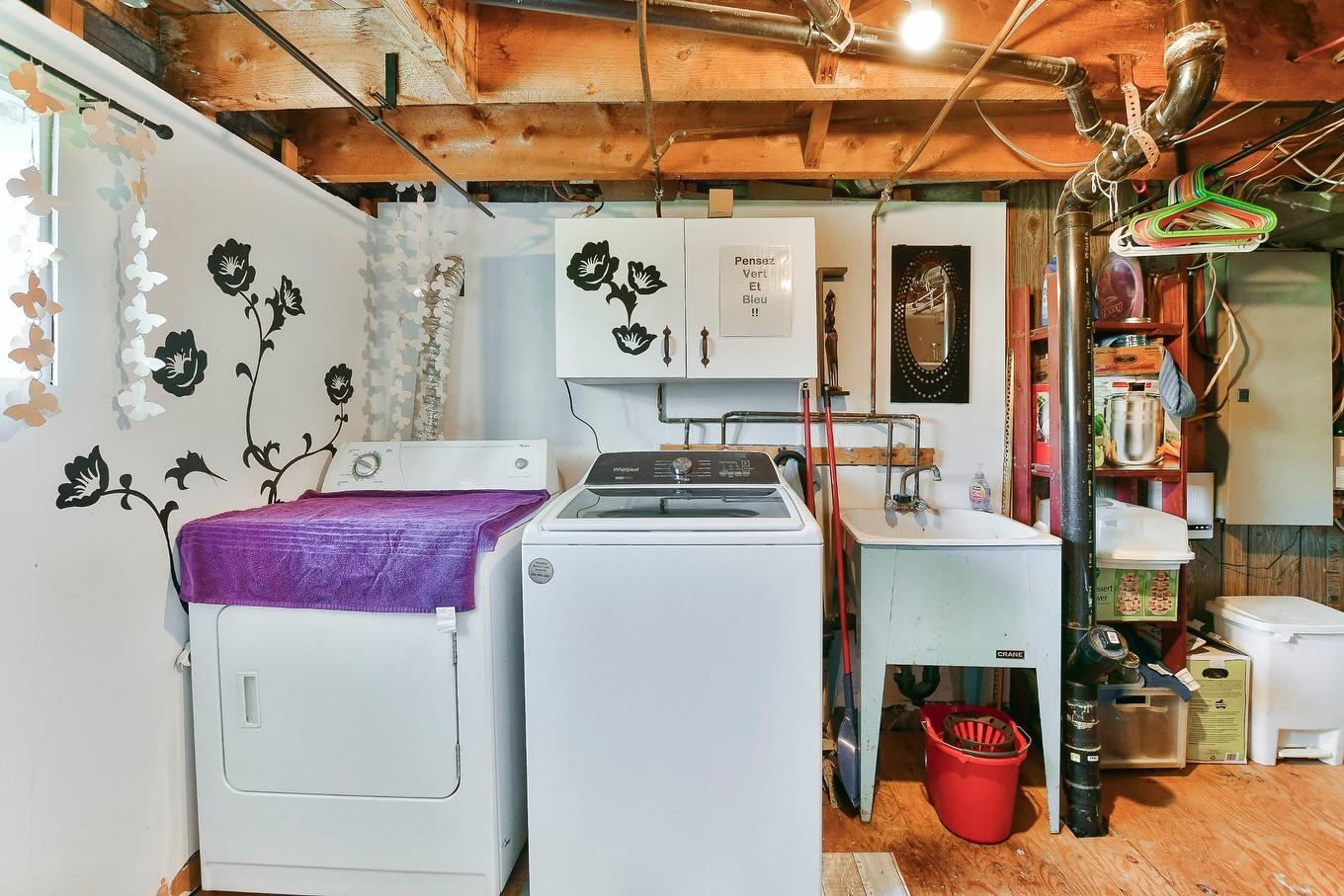 Laundry room - 84 Rue Onulphe-Peltier, L'Épiphanie, QC - Indoor Photo Showing Laundry Room