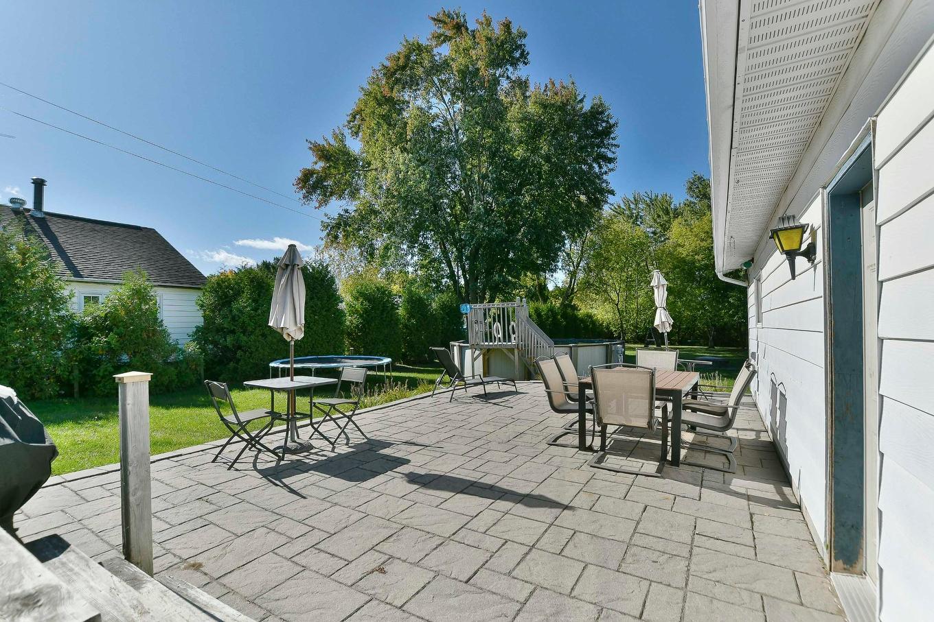 Backyard - 84 Rue Onulphe-Peltier, L'Épiphanie, QC - Outdoor