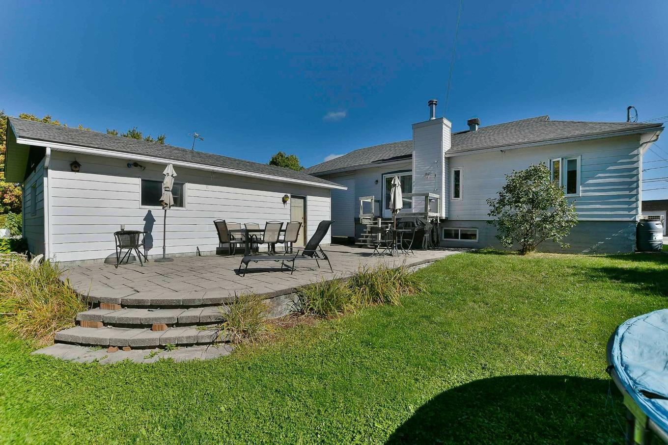 Backyard - 84 Rue Onulphe-Peltier, L'Épiphanie, QC - Outdoor