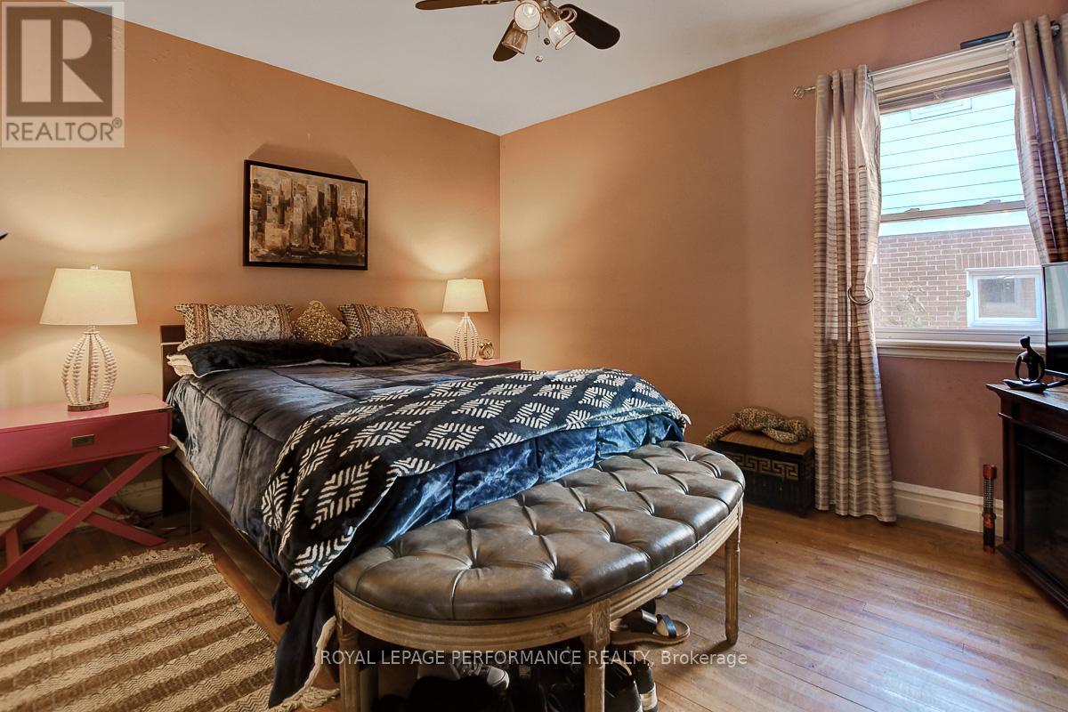 103 Glynn Avenue, Ottawa, ON - Indoor Photo Showing Bedroom