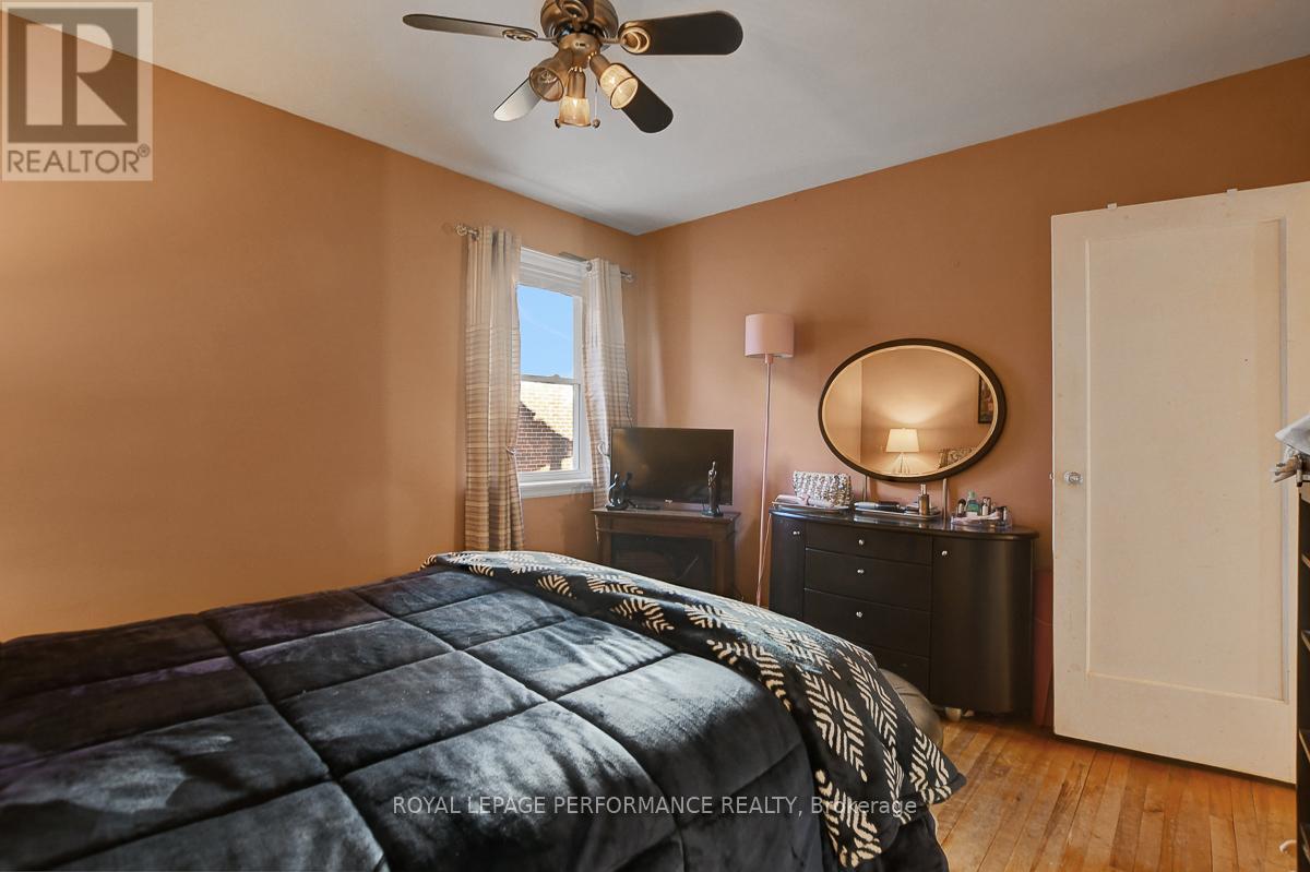 103 Glynn Avenue, Ottawa, ON - Indoor Photo Showing Bedroom