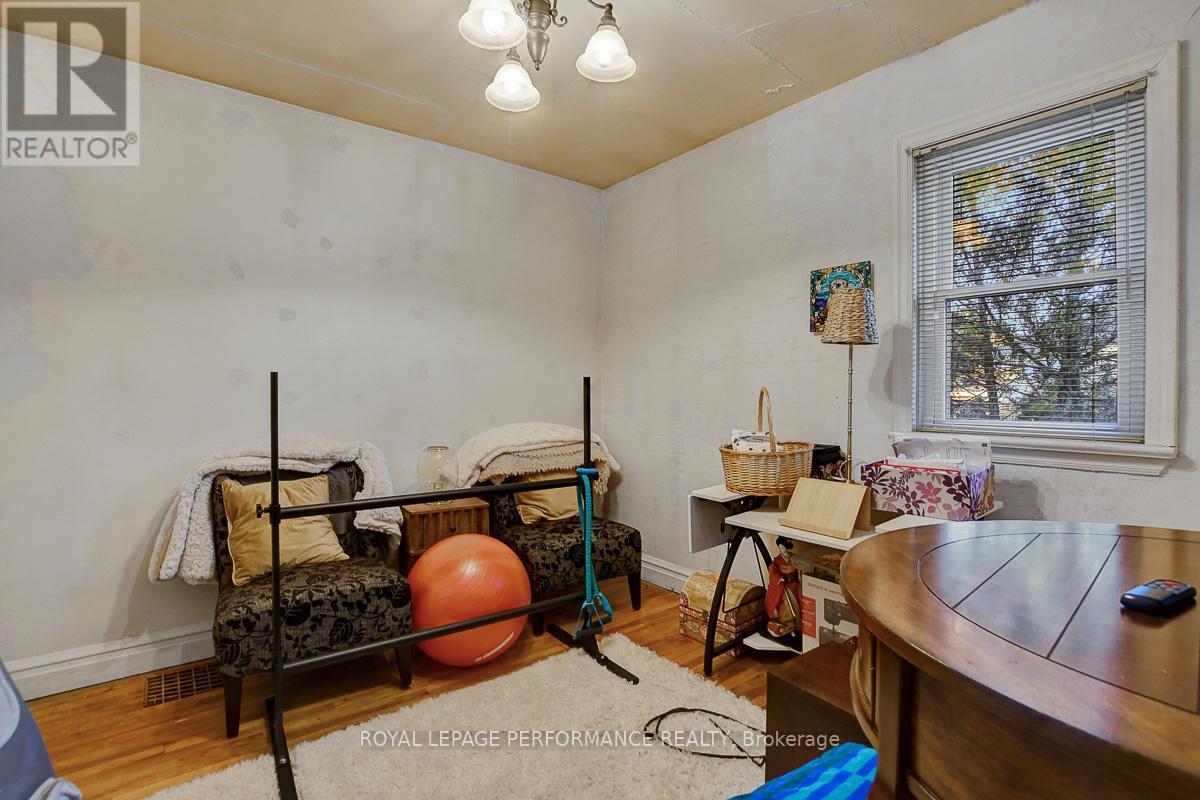 103 Glynn Avenue, Ottawa, ON - Indoor Photo Showing Other Room