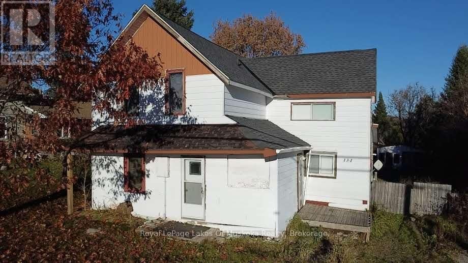 134 Main Street, Burk'S Falls, ON - Outdoor