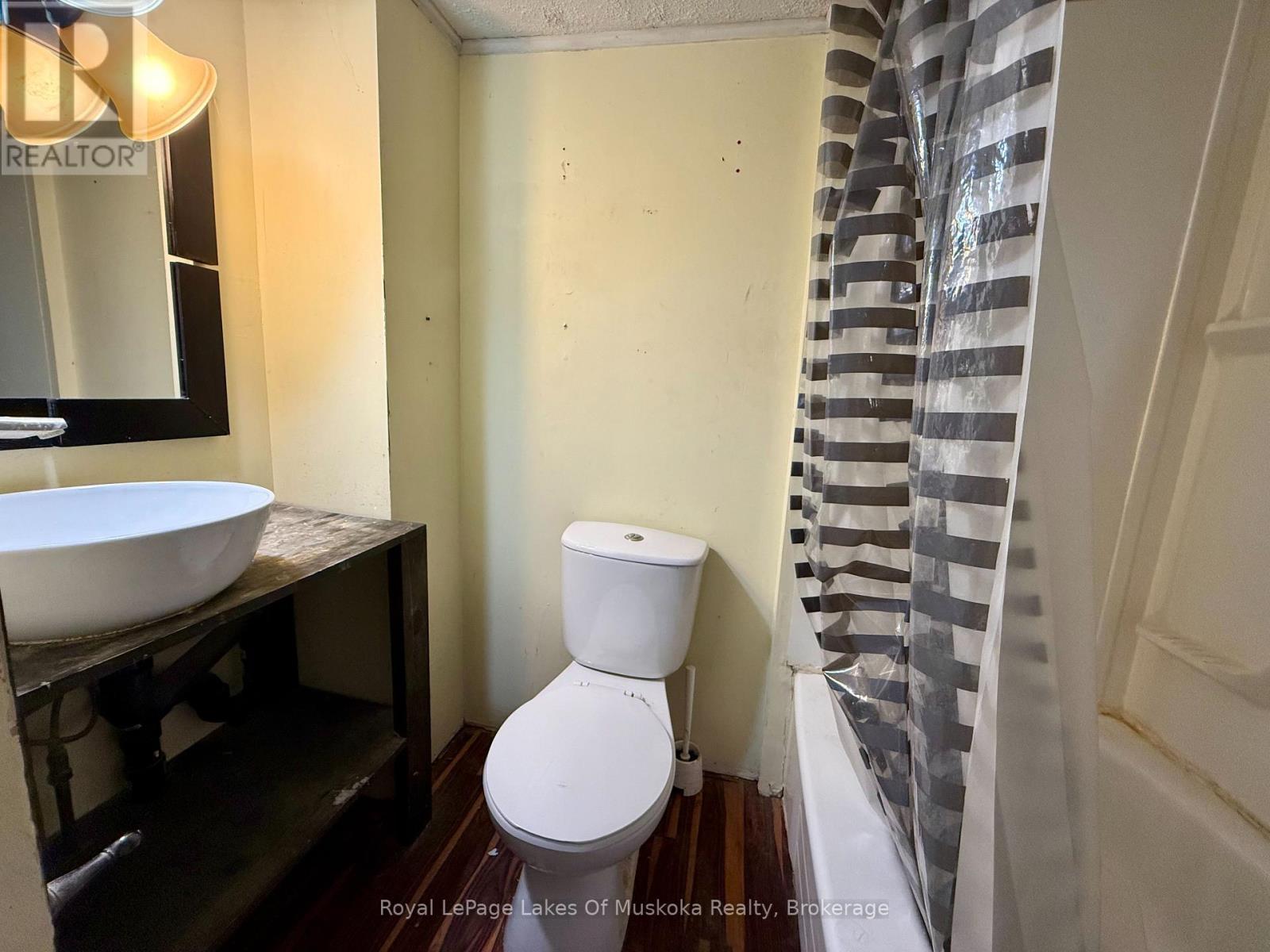 134 Main Street, Burk'S Falls, ON - Indoor Photo Showing Bathroom