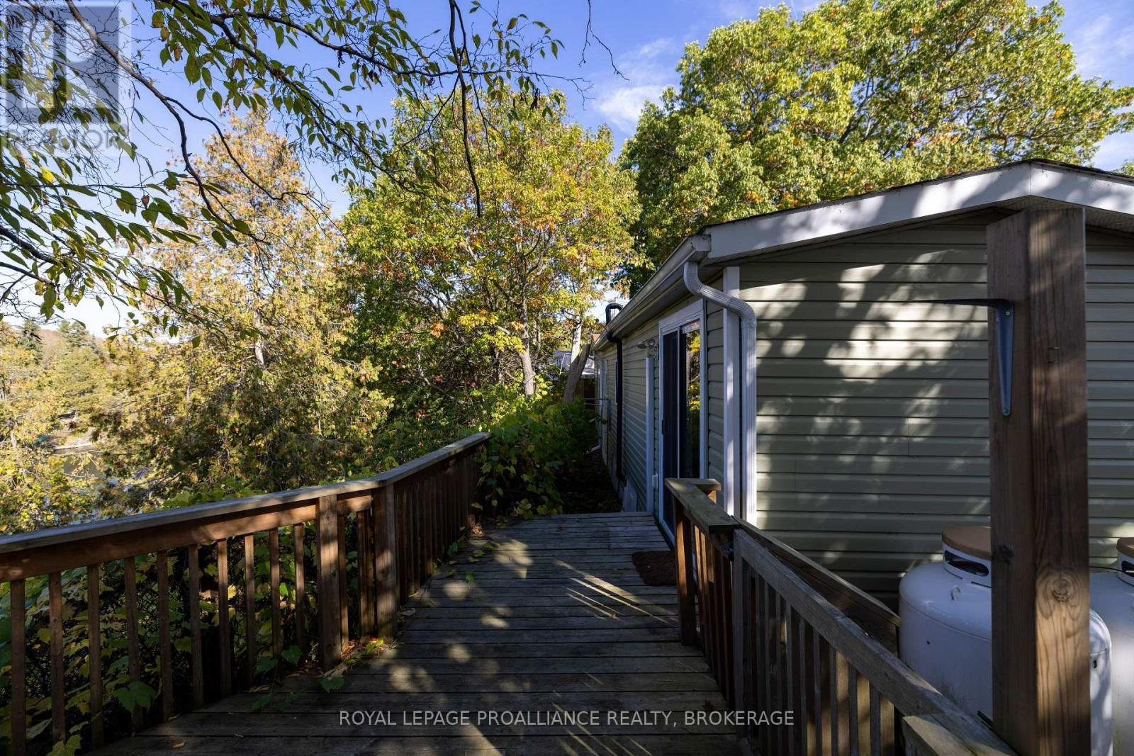 17 - 5569 Bath Road, Loyalist (Lennox And Addington - South), ON - Outdoor