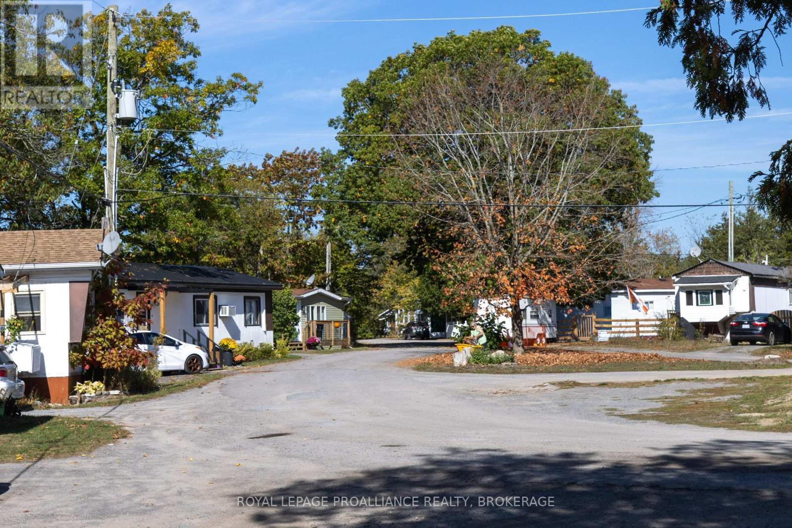 17 - 5569 Bath Road, Loyalist (Lennox And Addington - South), ON - Outdoor