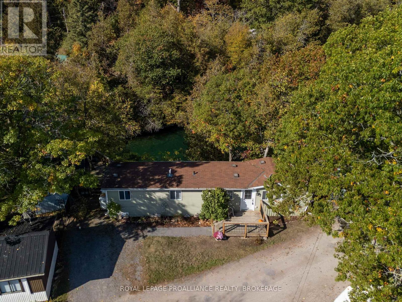 17 - 5569 Bath Road, Loyalist (Lennox And Addington - South), ON - Outdoor