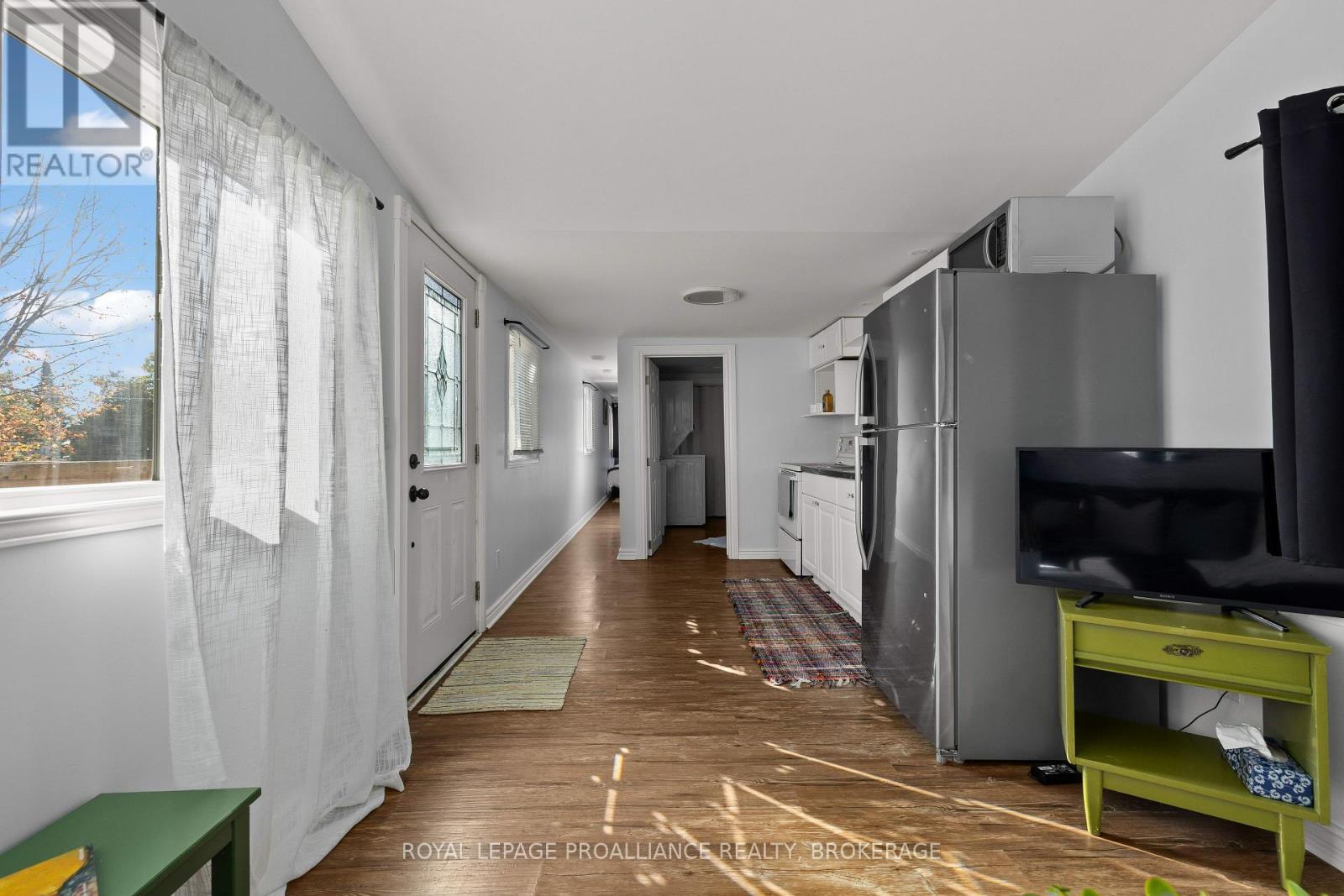 17 - 5569 Bath Road, Loyalist (Lennox And Addington - South), ON - Indoor Photo Showing Other Room