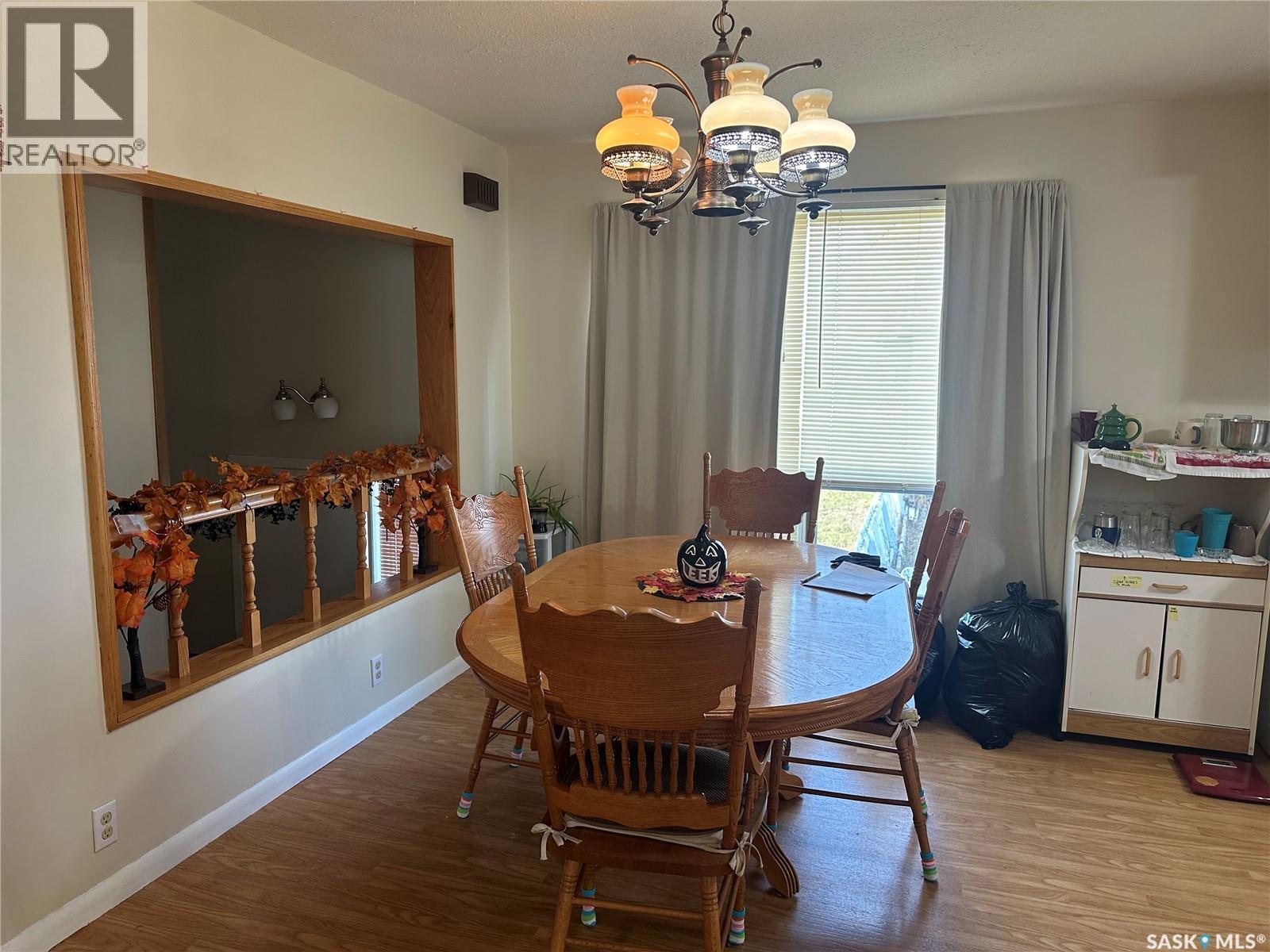 207 Green Street, Creighton, SK - Indoor Photo Showing Dining Room