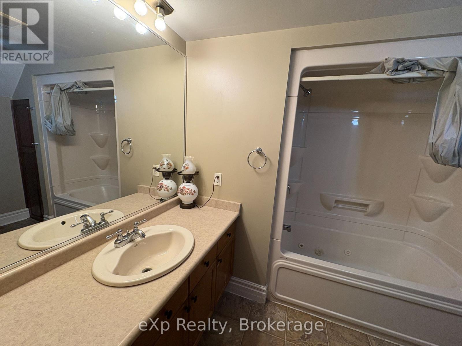 1602 9Th Avenue E, Owen Sound, ON