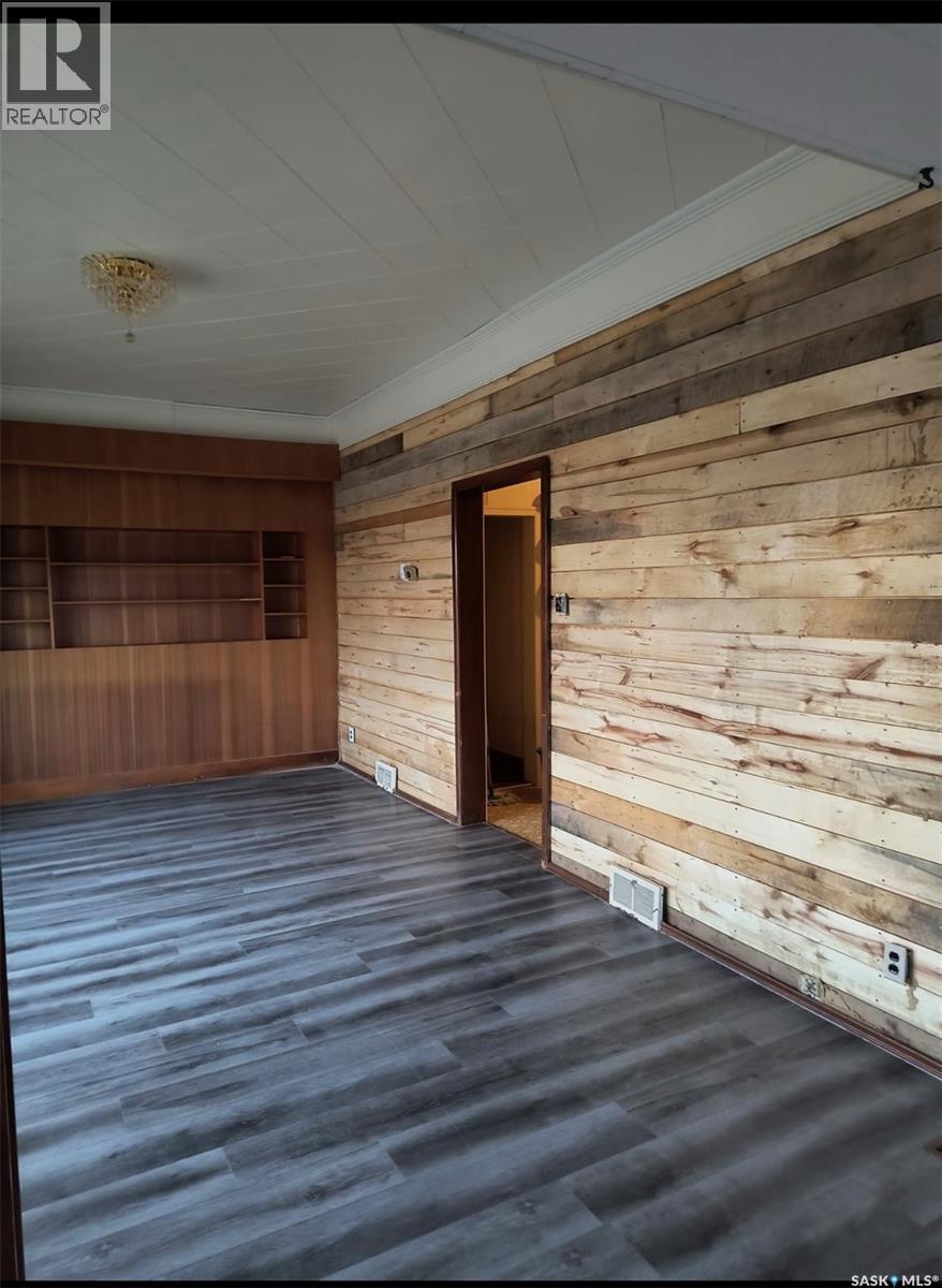 144 Main Street, Arran, SK - Indoor Photo Showing Other Room