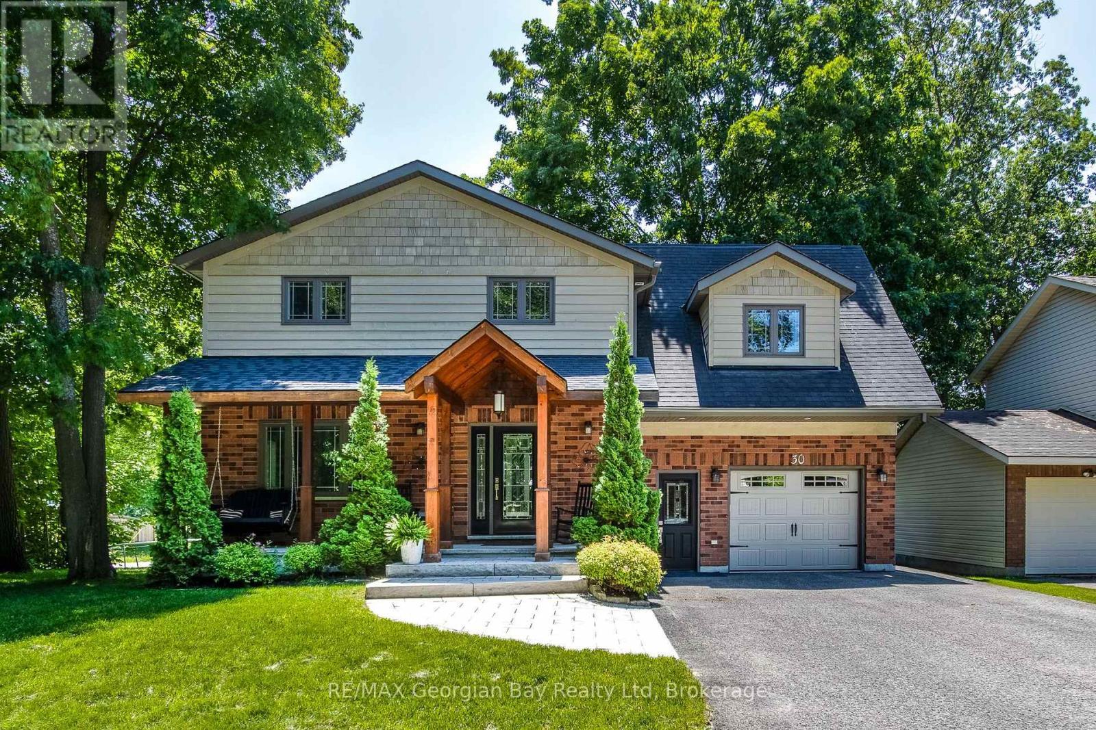 30 Brule Street, Penetanguishene, ON - Outdoor With Facade