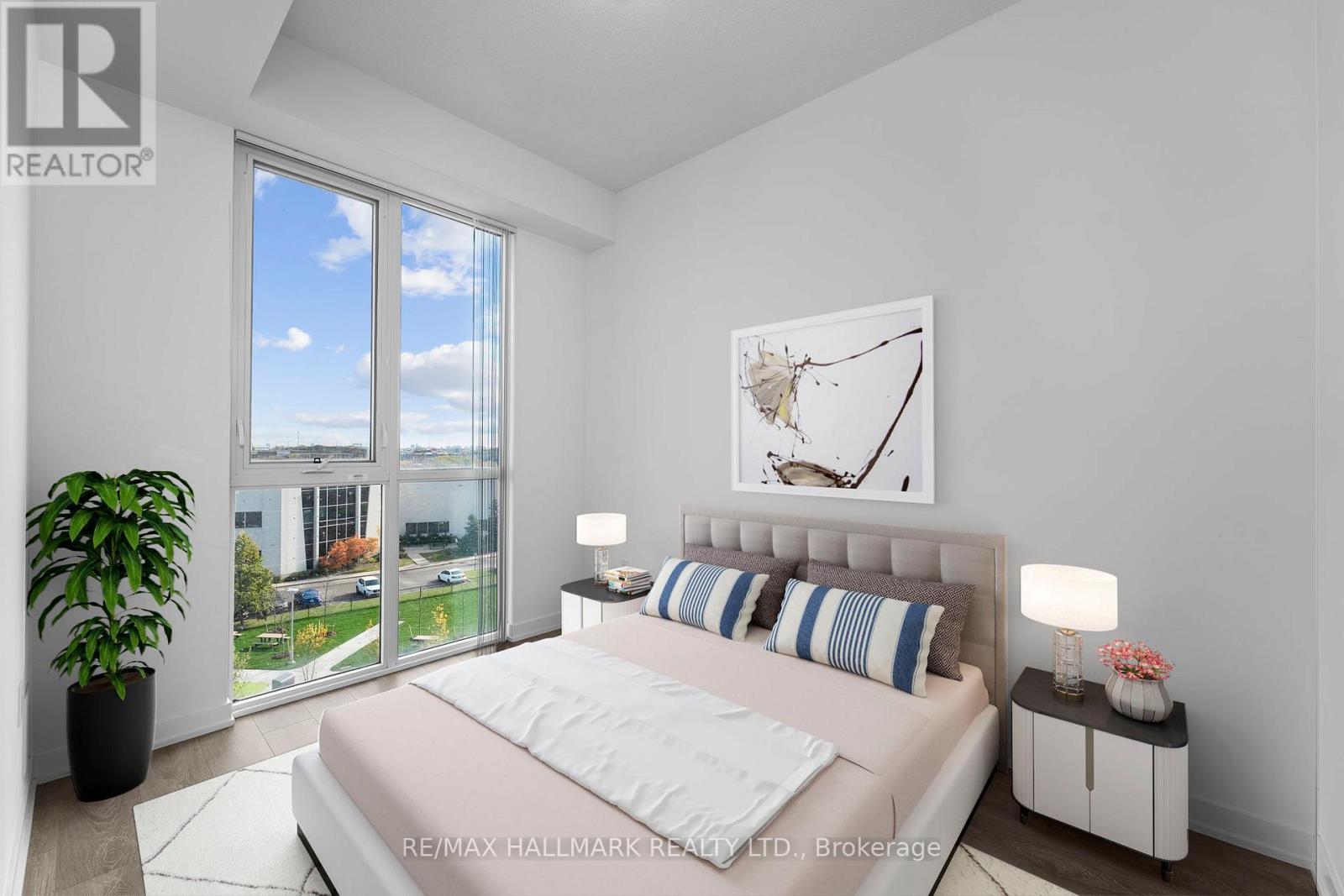 511 - 60 Honeycrisp Crescent, Vaughan, ON - Indoor Photo Showing Bedroom