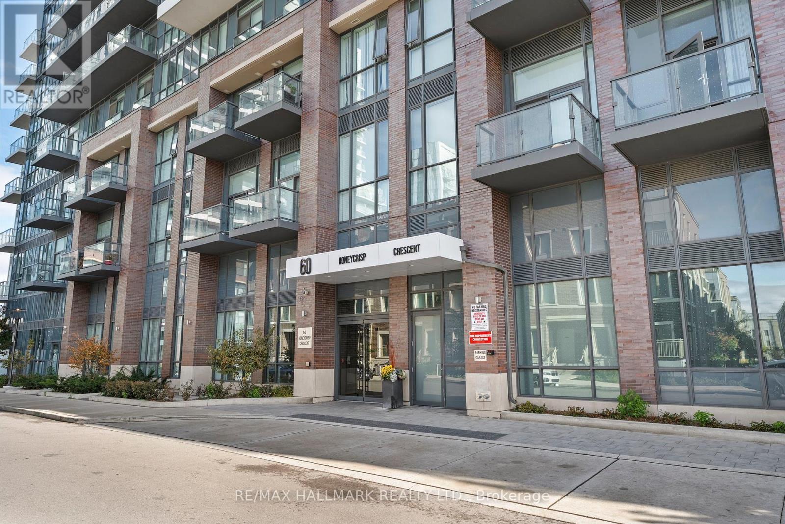 511 - 60 Honeycrisp Crescent, Vaughan, ON - Outdoor With Balcony With Facade
