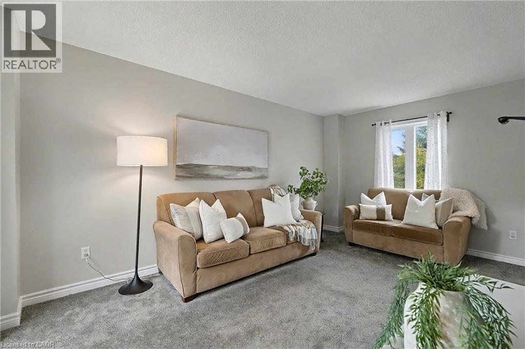 147 General Drive, Kitchener, ON - Indoor Photo Showing Living Room
