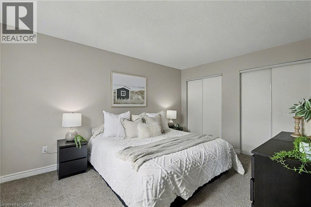 147 General Drive, Kitchener, ON - Indoor Photo Showing Bedroom