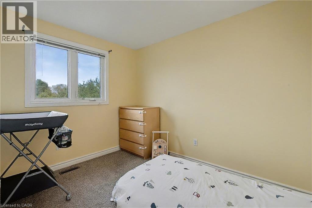 147 General Drive, Kitchener, ON - Indoor Photo Showing Bedroom