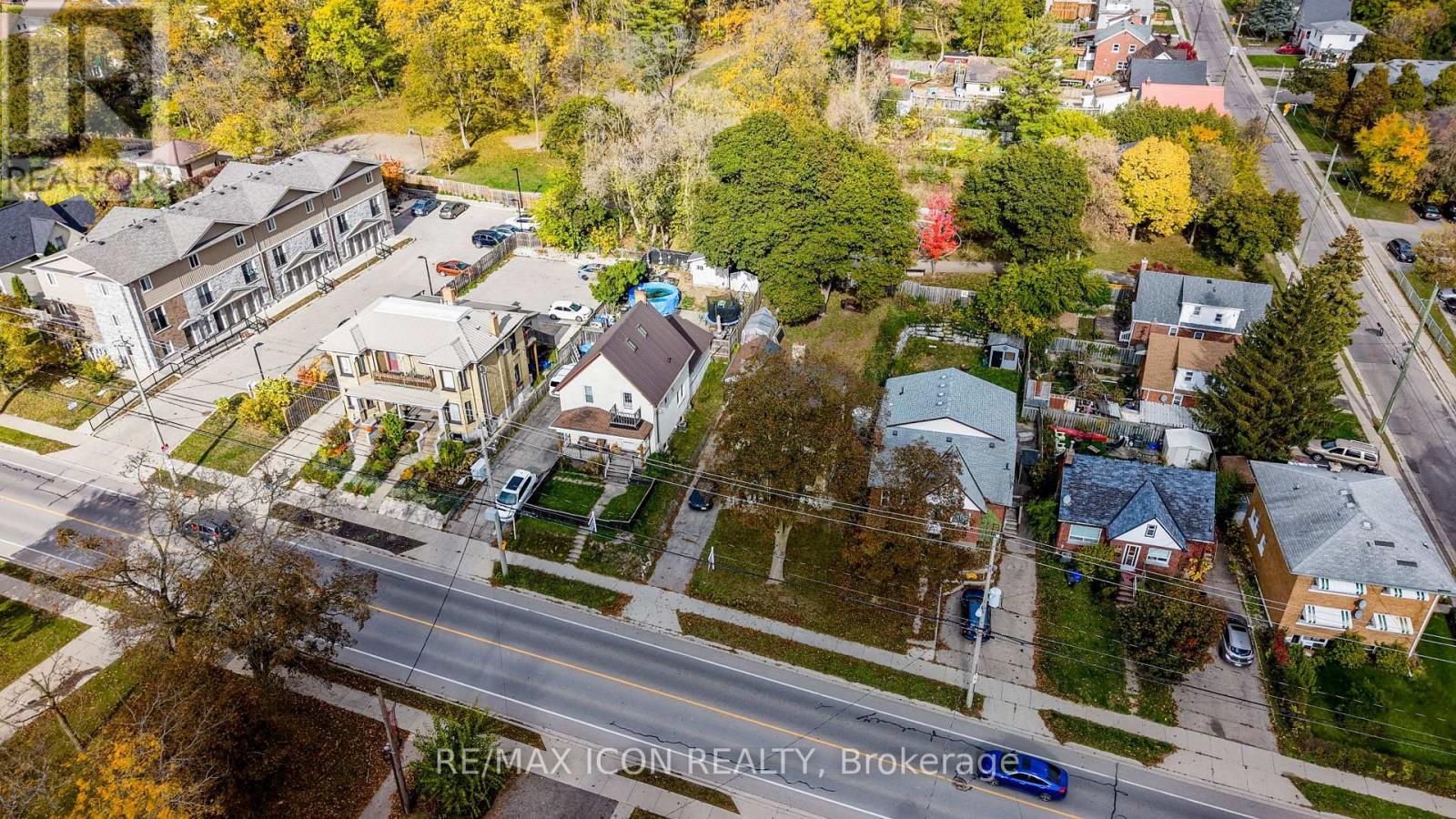 138 Courtland Avenue E, Kitchener, ON