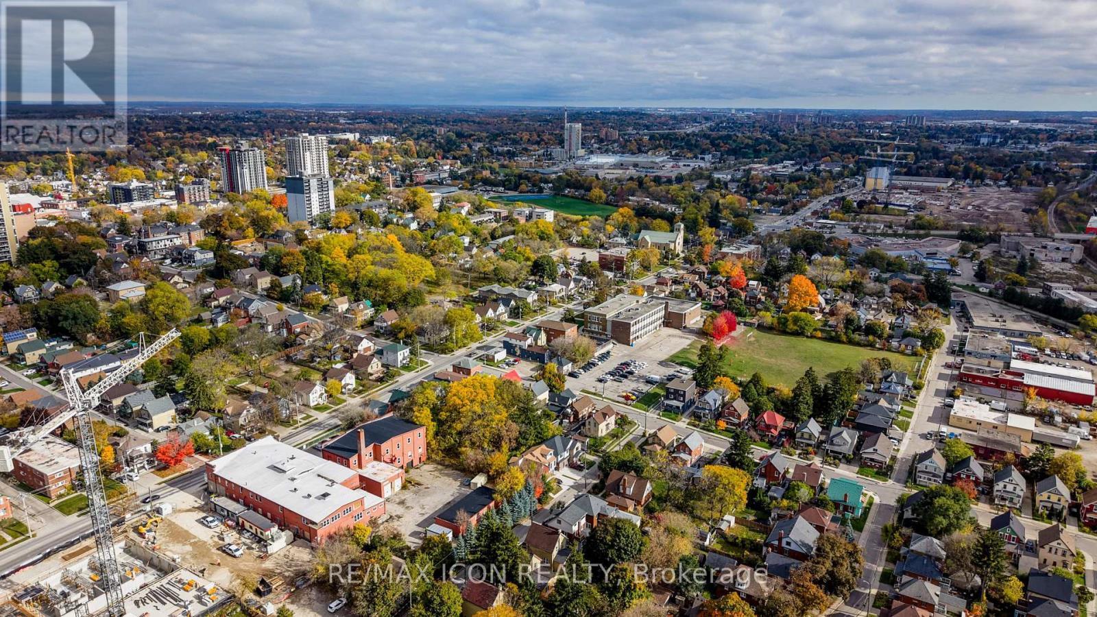 138 Courtland Avenue E, Kitchener, ON