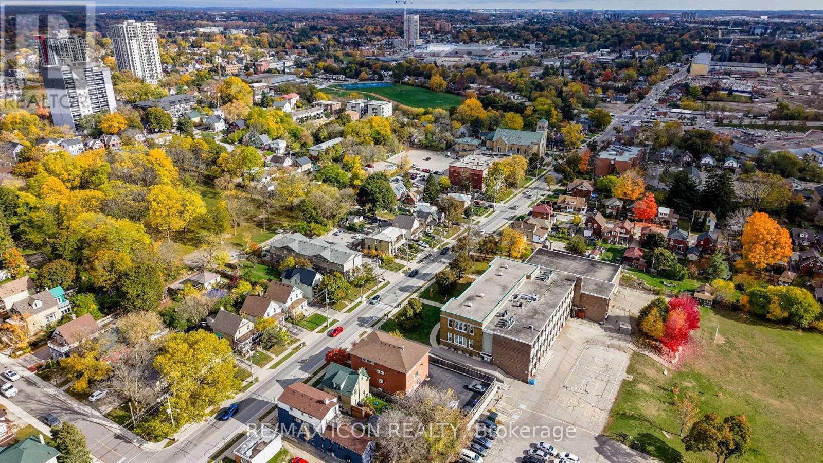 138 Courtland Avenue E, Kitchener, ON